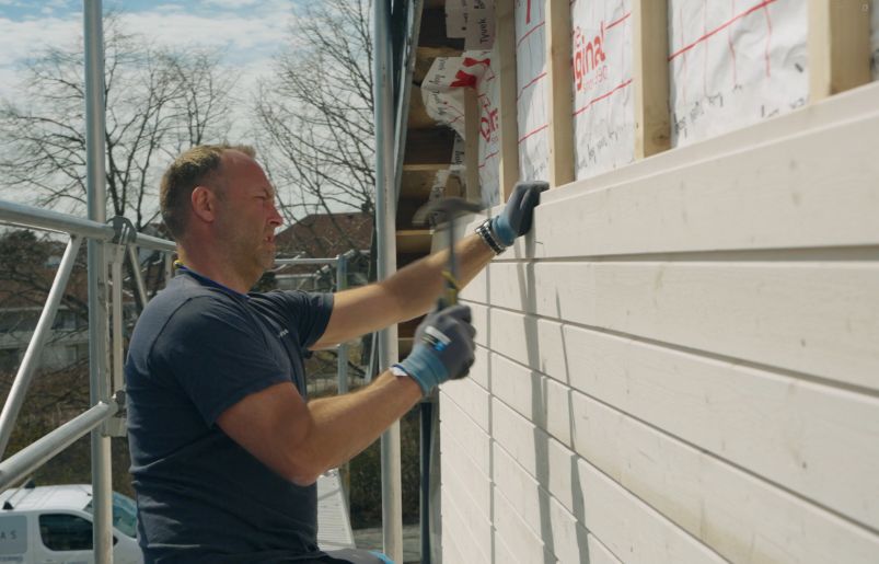 Bytte kledning og etterisolere huset? Snakk med Snekkerne i Oslo